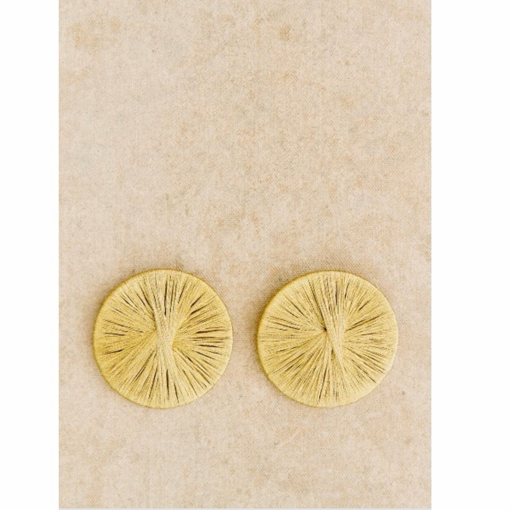 🌿|NWT| Sezane Diego Earrings in Gold - Picture 2 of 11